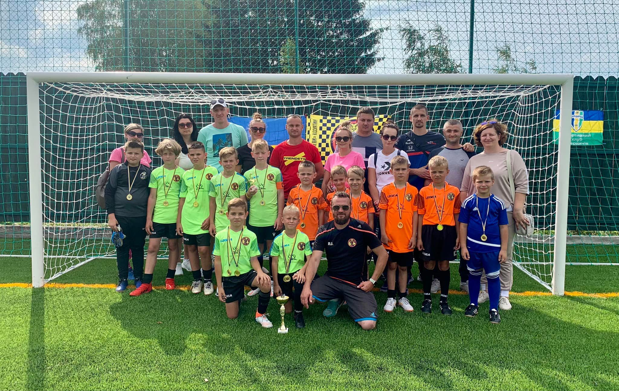 Новини Козятина - фото з Колос з Махнівки на змаганнях в Романівці стали володарями срібних медалей