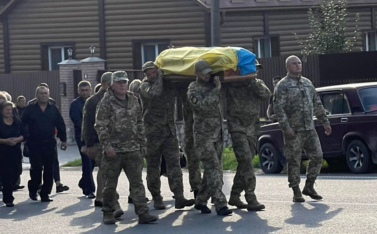 Новини Тернополя - фото з Загинув у липні, а лише в серпні повернувся додому. Попрощались з Володимиром Головком