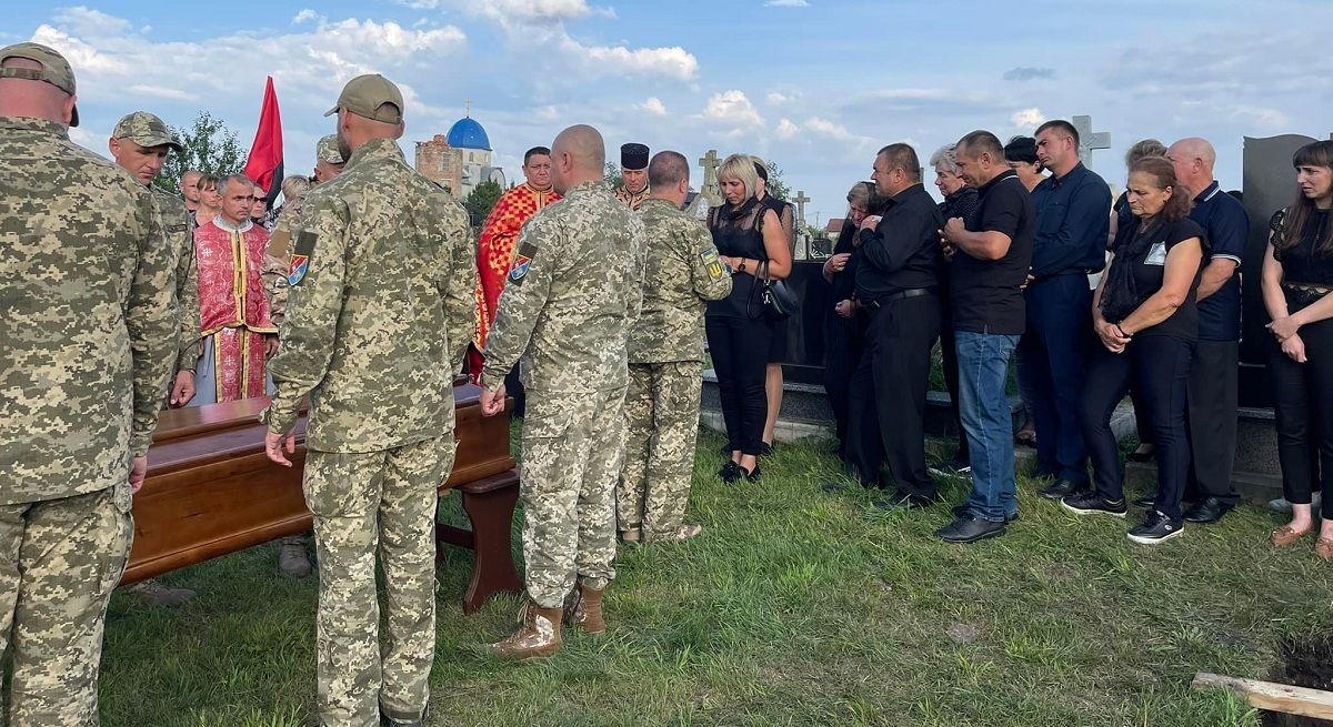 Новини Тернополя - фото з Загинув у липні, а лише в серпні повернувся додому. Попрощались з Володимиром Головком