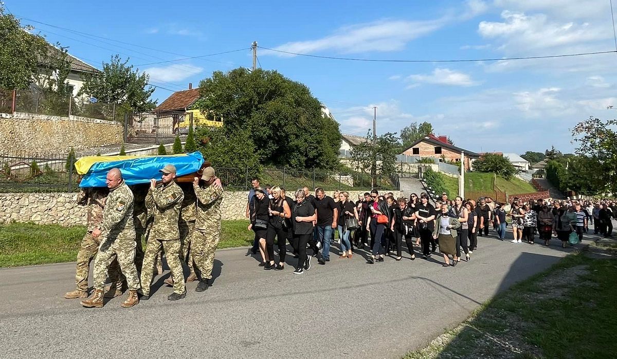 Новини Тернополя - фото з Загинув у липні, а лише в серпні повернувся додому. Попрощались з Володимиром Головком