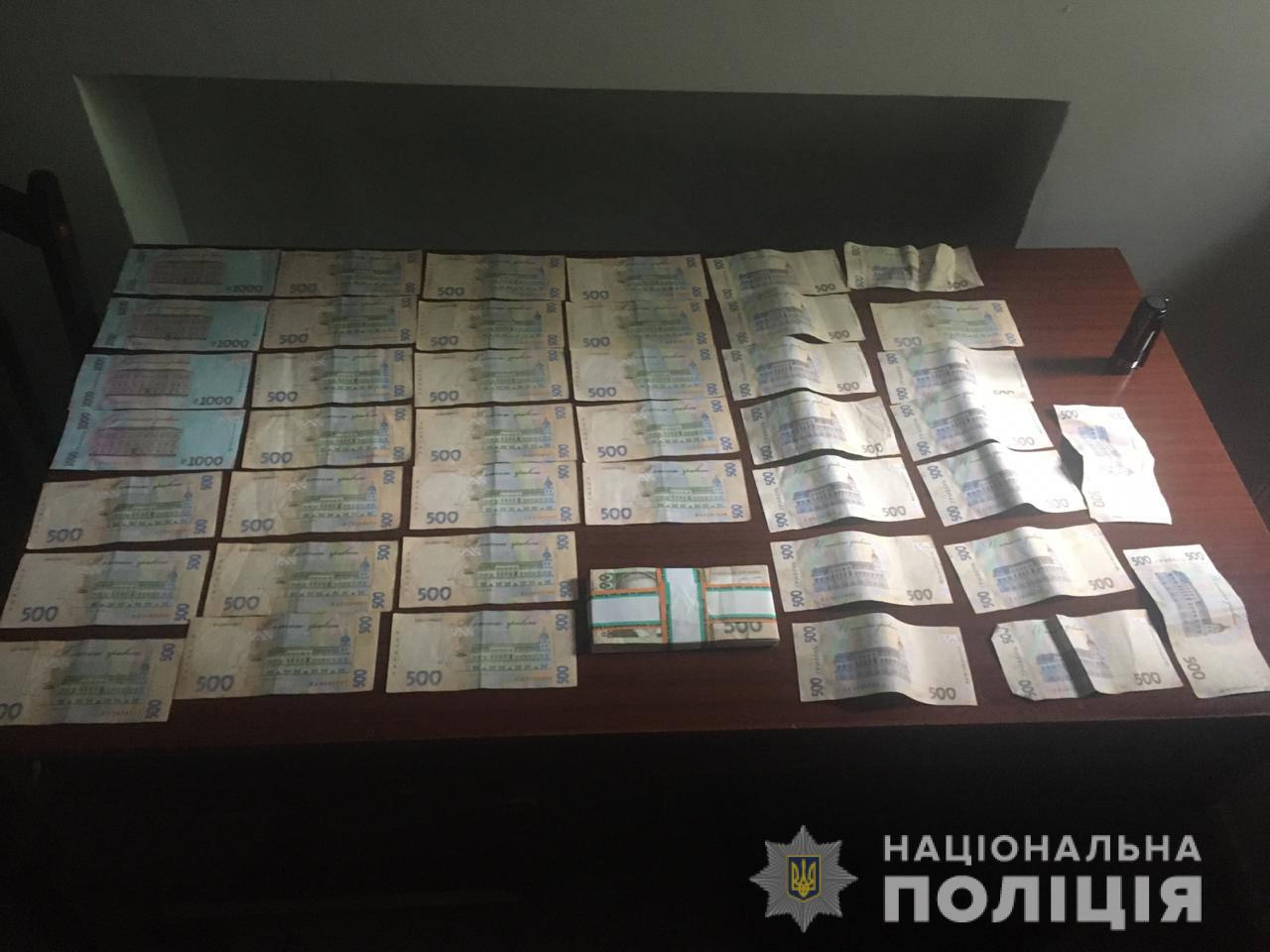 Новини Тернополя - фото з 65 тисяч гривень за місце для поховання: поліція затримала тернопільського посадовця. Що йому загрожує