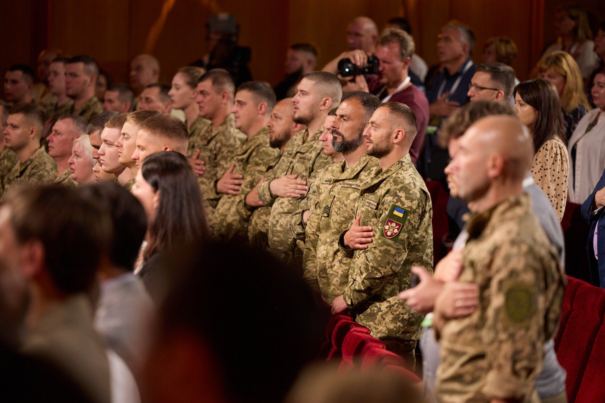 Новини Хмельницького - фото з Зеленський нагородив найвищою військовою відзнакою командира з Шепетівки (ФОТО)