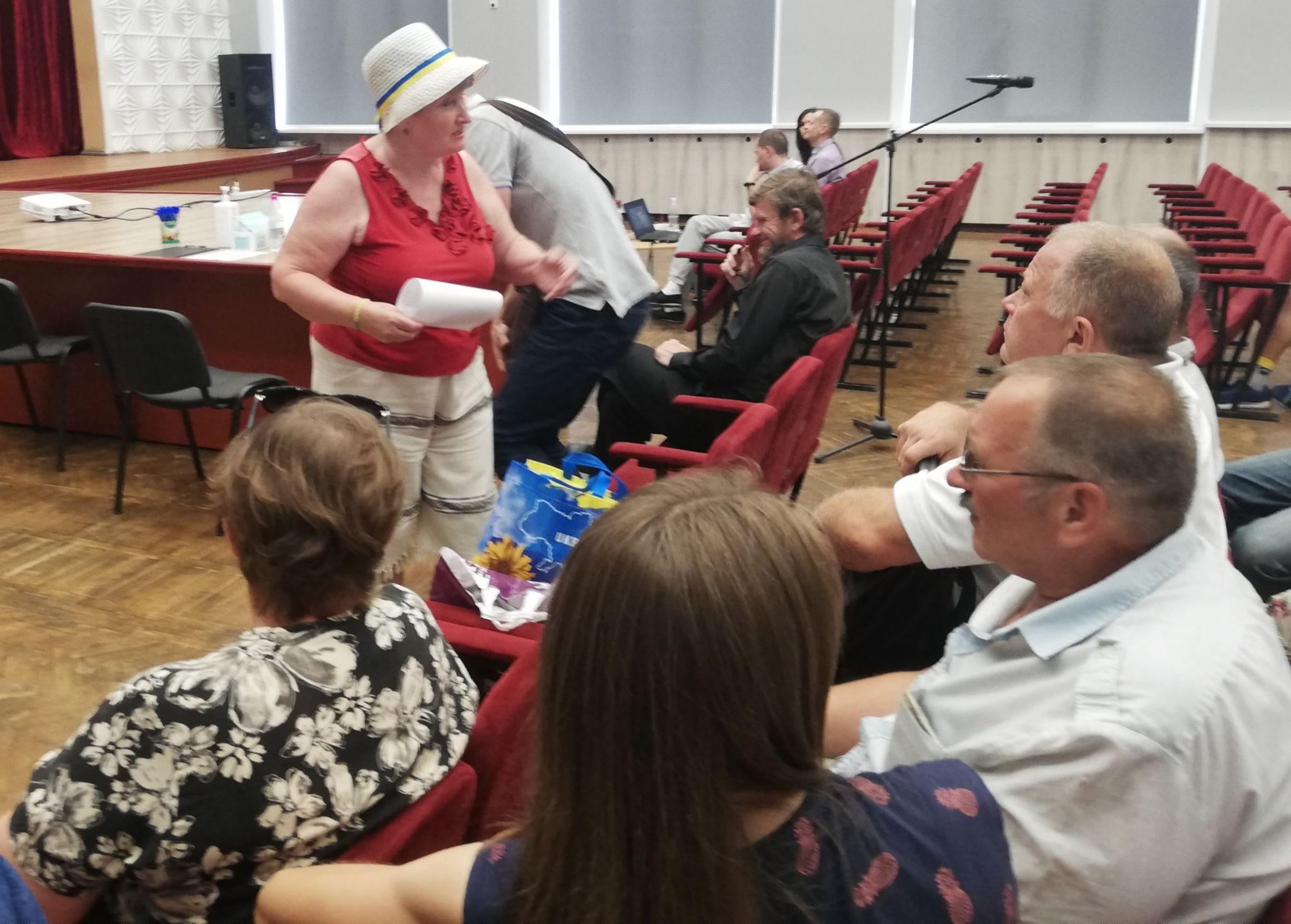 Новини Вінниці - фото з «Є Царське село, буде ще Золотий хуторок?». 15 гектарів лісу у П’ятничанах — для 322 багатіїв