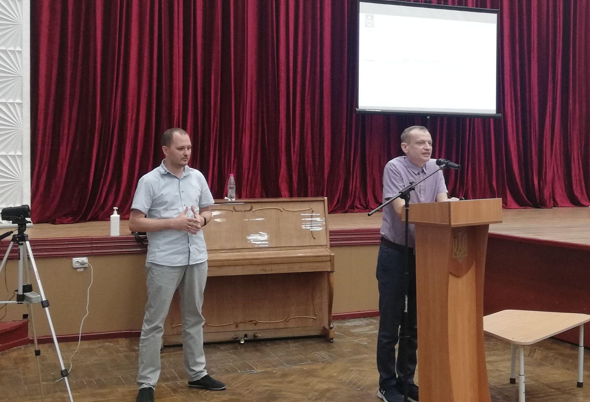 Новини Вінниці - фото з «Є Царське село, буде ще Золотий хуторок?». 15 гектарів лісу у П’ятничанах — для 322 багатіїв