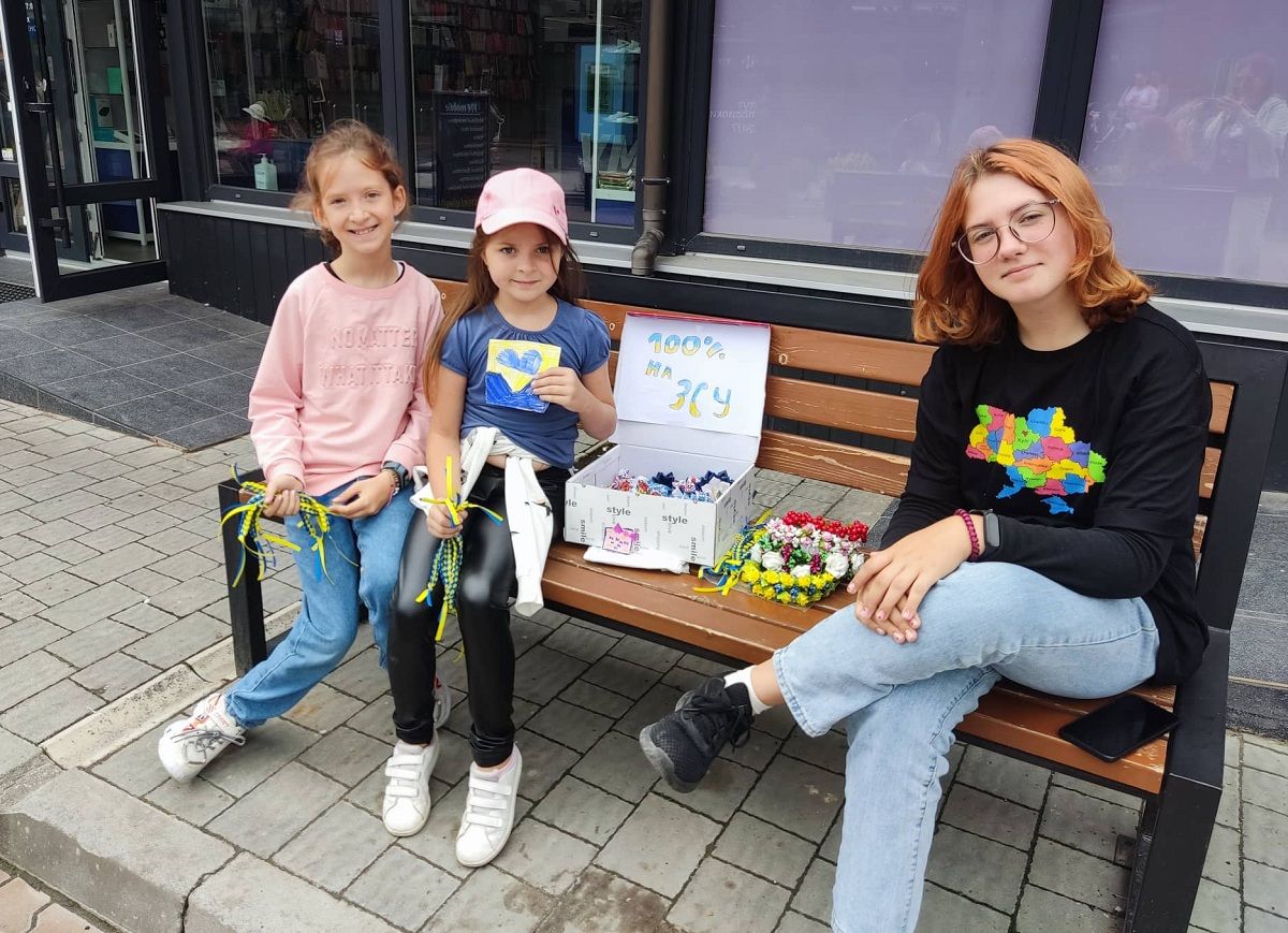 Новини Тернополя - фото з Ми не маємо права опускати руки чи забувати про війну. Військовим потрібні техніка, харчі і ліки