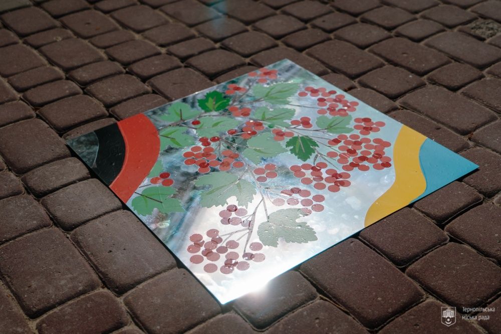 Новини Тернополя - фото з На «Алеї зірок» урочисто відкрили бронзову колективну зірку «Захисникам і захисницям України»