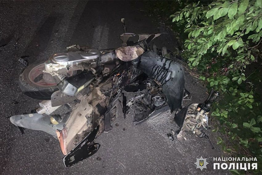 Новини Хмельницького - фото з Скутерист врізався в евакуатор: чоловік загинув на місці