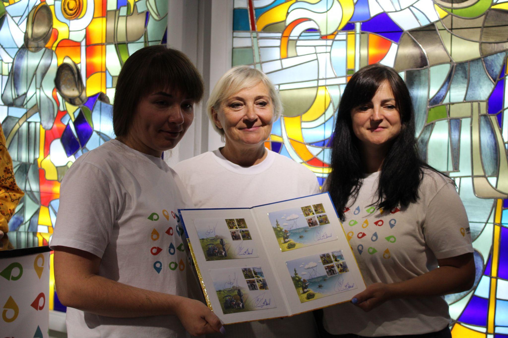 Новини Тернополя - фото з У Тернополі погасили марку, присвячену псу Патрону. Скільки коштує та як придбати? (РЕПОРТАЖ)