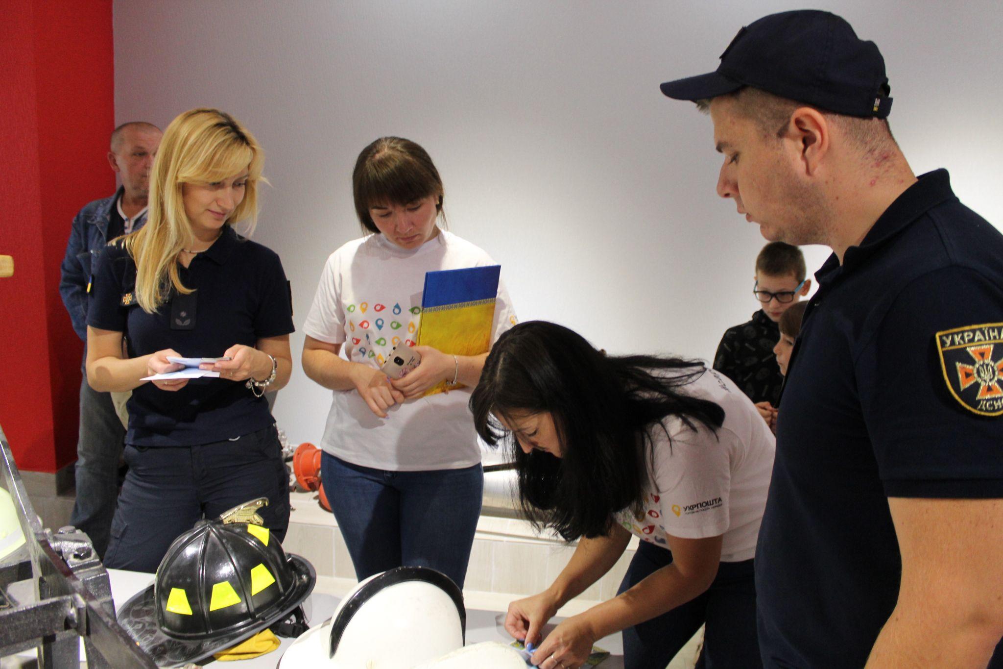 Новини Тернополя - фото з У Тернополі погасили марку, присвячену псу Патрону. Скільки коштує та як придбати? (РЕПОРТАЖ)