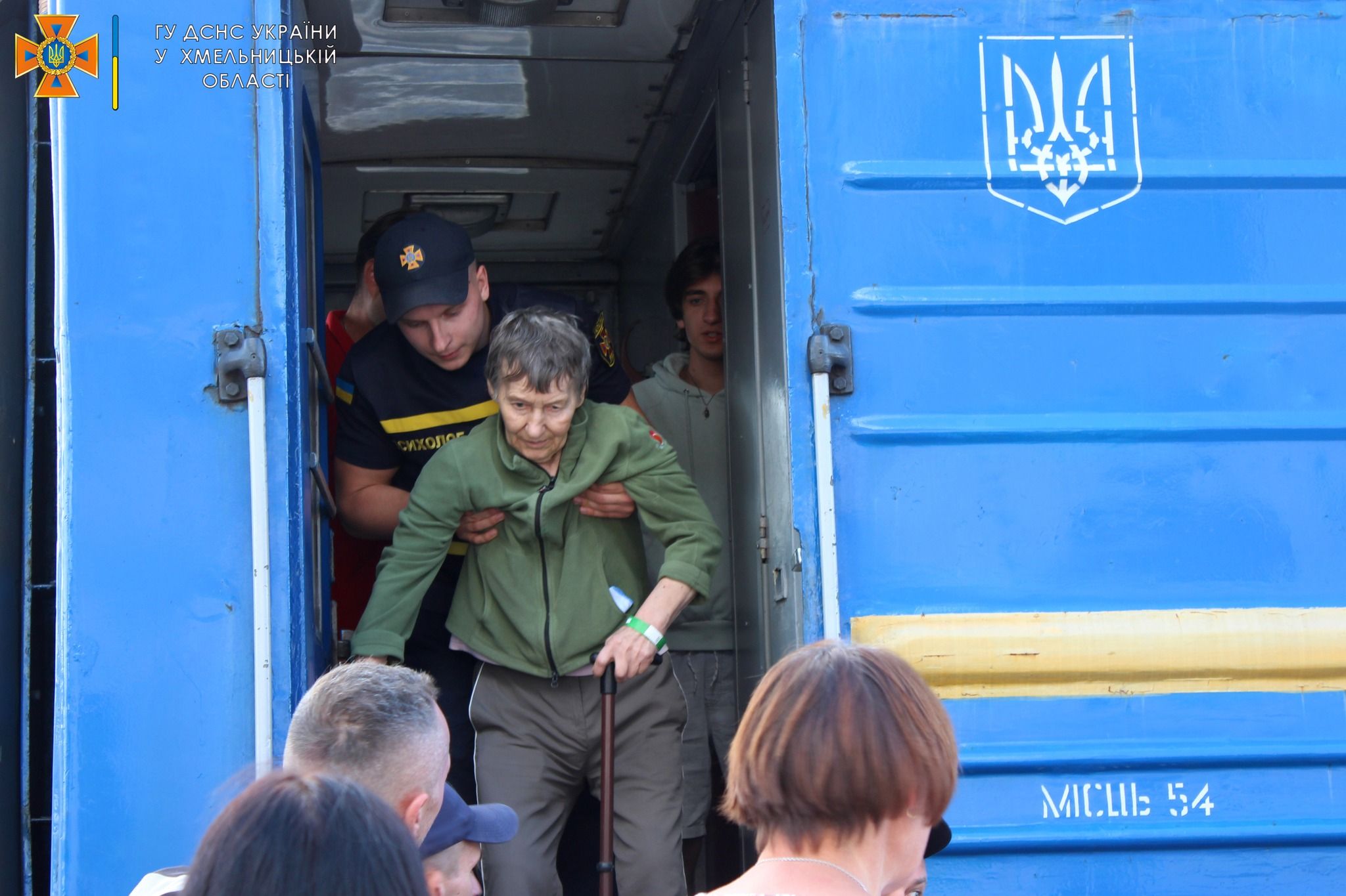 Новини Хмельницького - фото з У Хмельницький прибув черговий евакуаційний потяг з Донеччини (ФОТО)