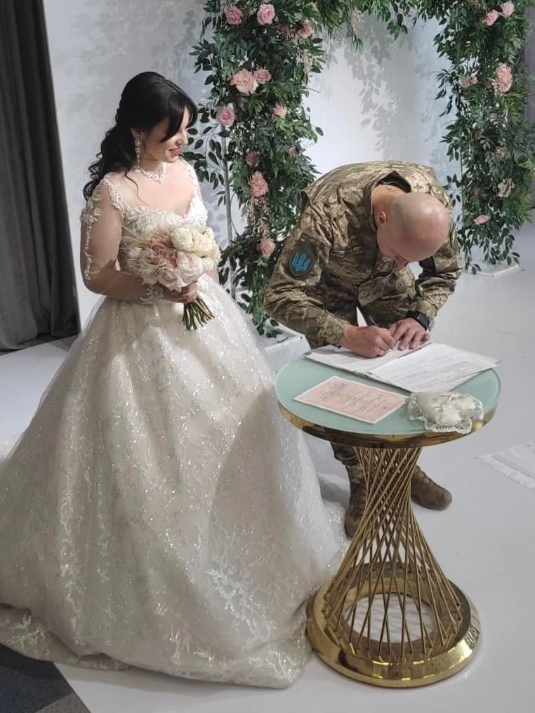 Новини Тернополя - фото з Кохання завжди вчасно: у Тернополі одружилися військовослужбовці