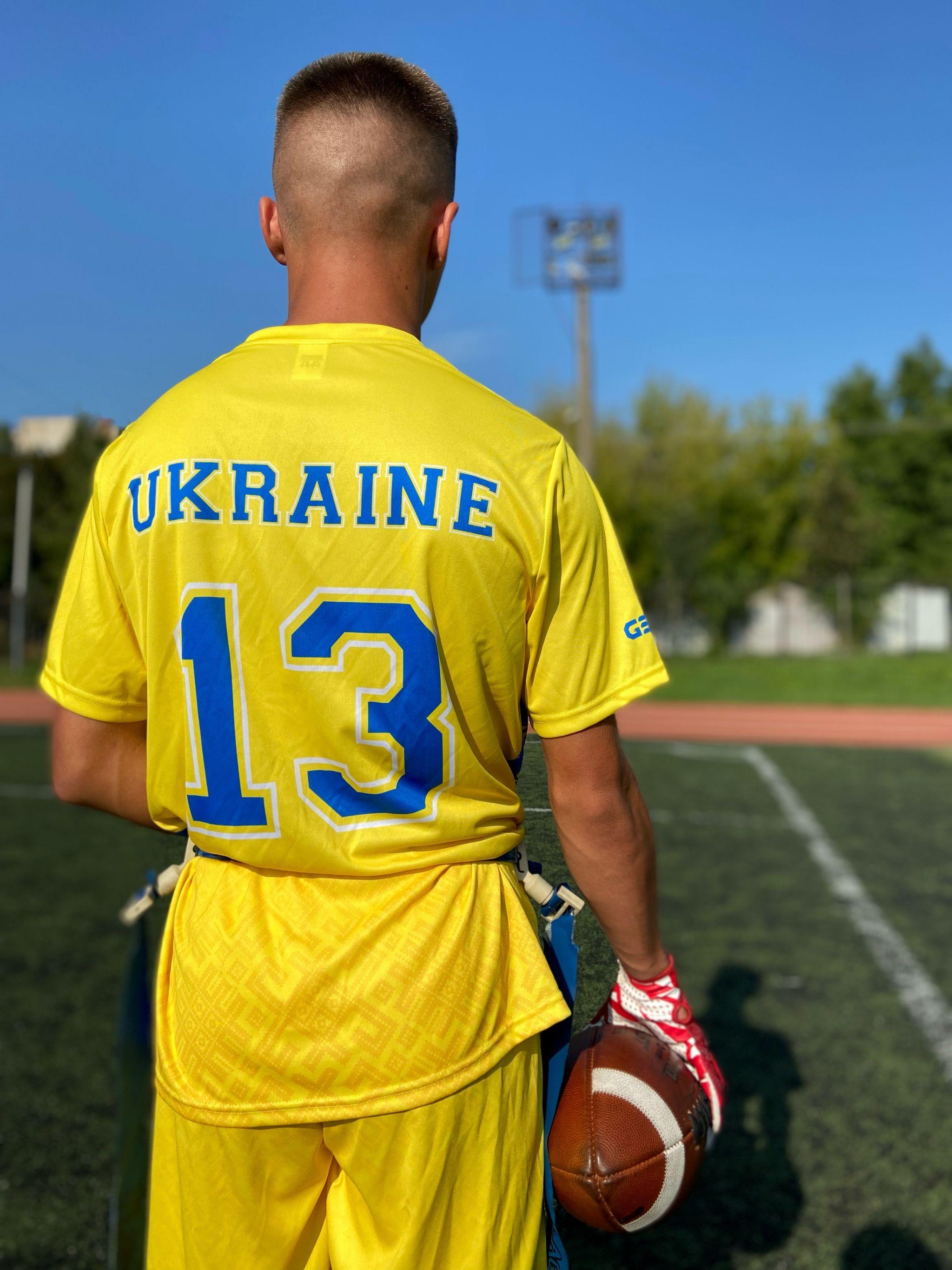 Новини Вінниці - фото з «Вінницькі Вовки» розіграють у благодійній лотереї сувенірний шолом, м'яч і футболку збірної