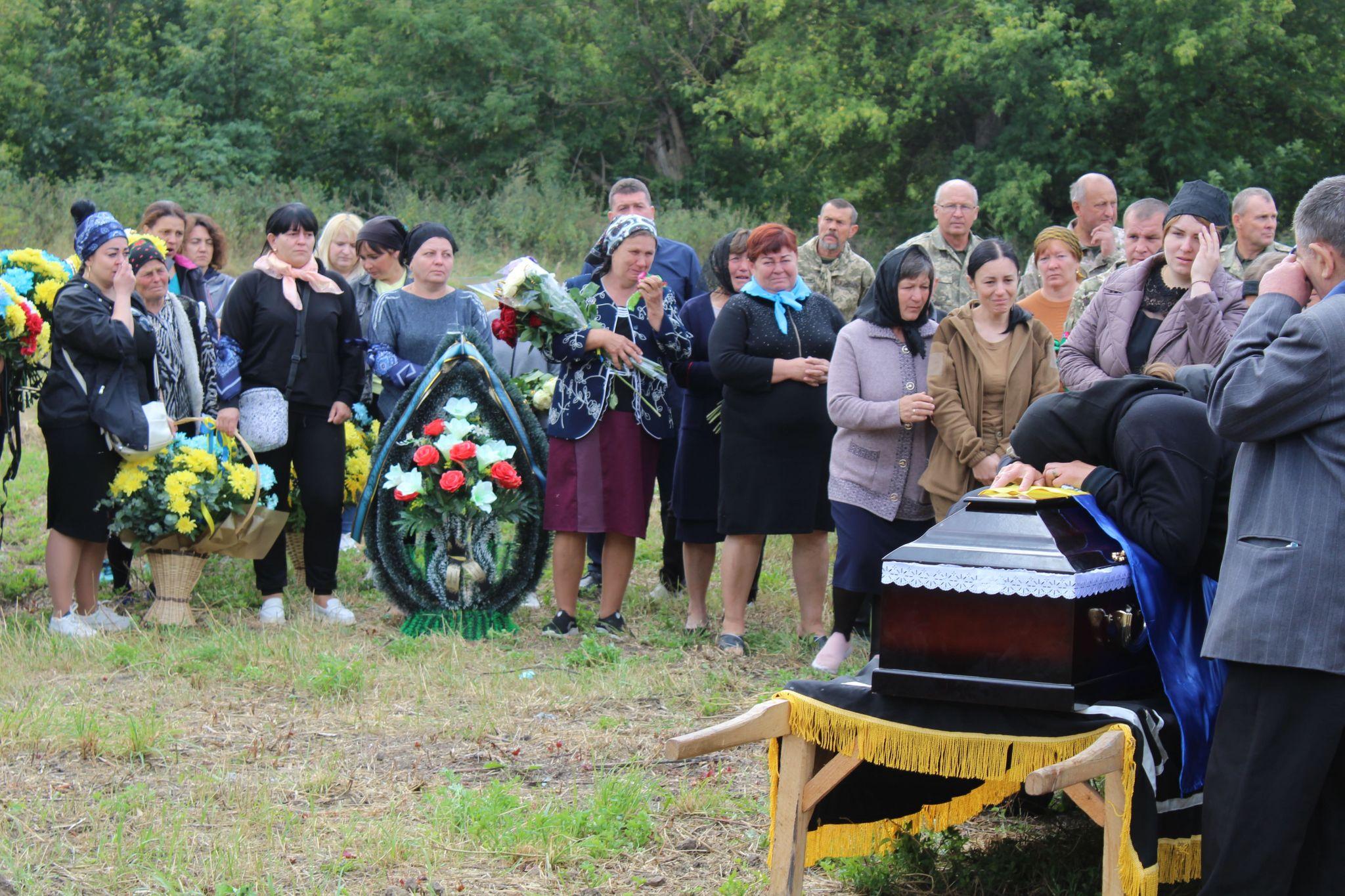 Новини Хмельницького - фото з Він першим йшов у бій: на Хмельниччині попрощалися із Василем Луциком (ФОТО, ВІДЕО)