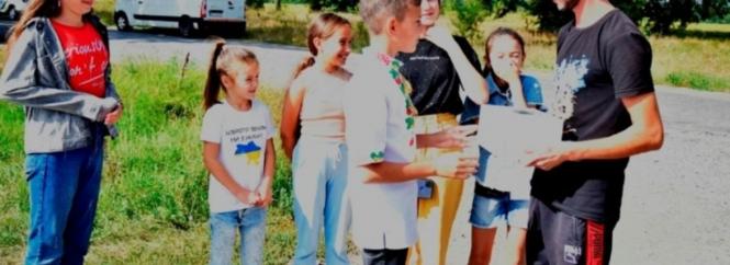 «Мріють заробити круглішу суму». Діти із Сьомаків зібрали 40 тисяч гривень і купили квадрокоптер для ЗСУ