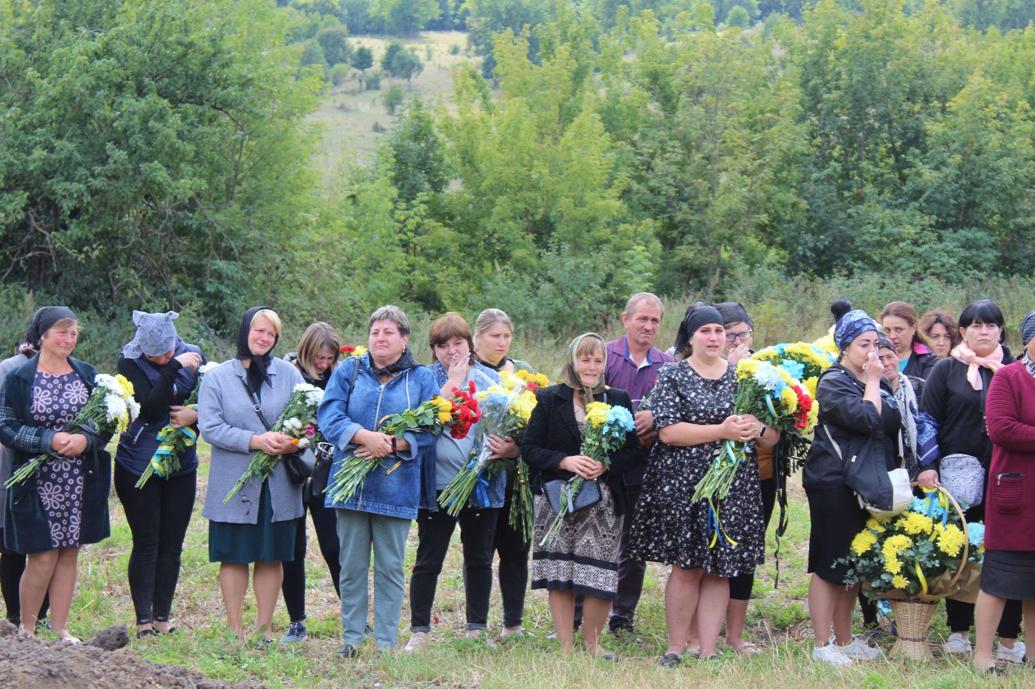 Новини Хмельницького - фото з Він першим йшов у бій: на Хмельниччині попрощалися із Василем Луциком (ФОТО, ВІДЕО)