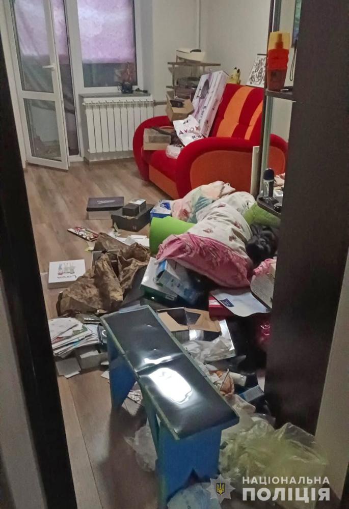 Новини Житомира - фото з Двох житомирян затримали з награбованим після вчинення ними квартирної крадіжки у Бердичеві