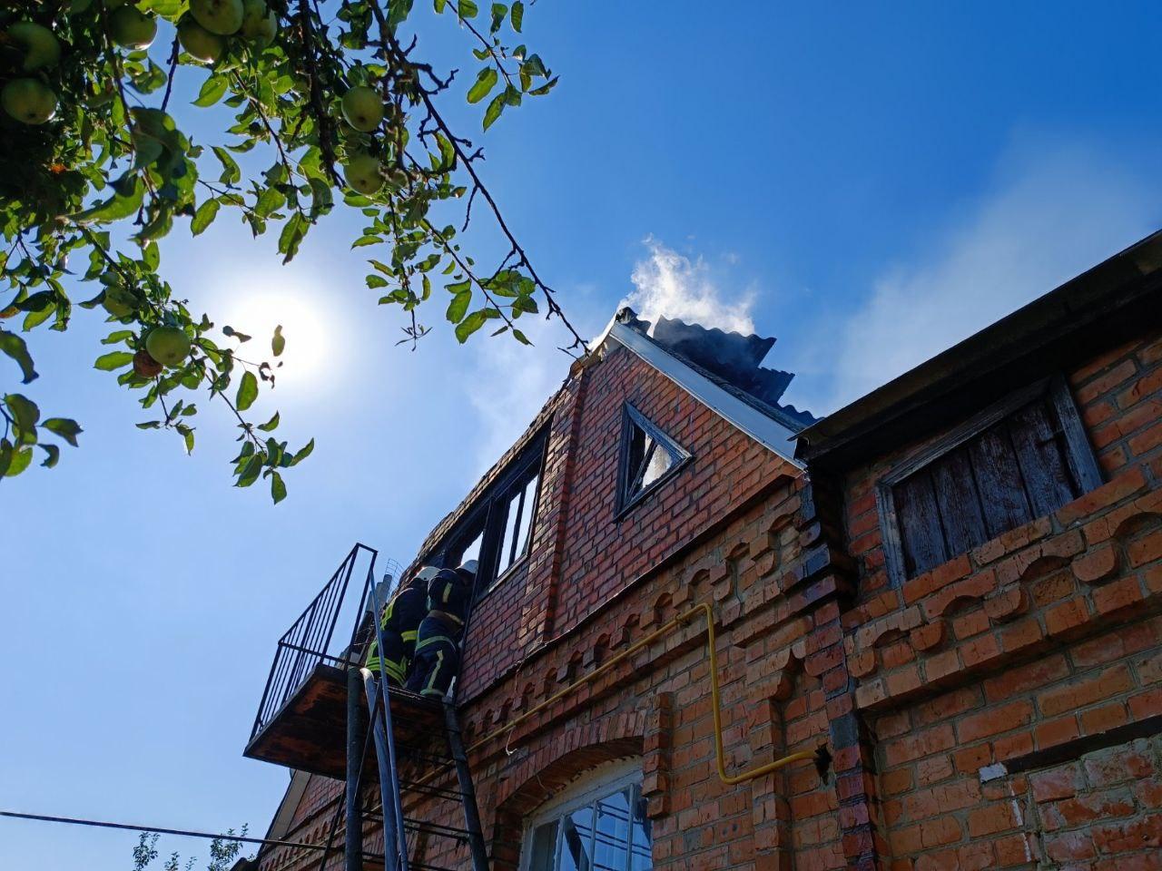 Через коротке замикання у Козятині горів будинок (Фото)