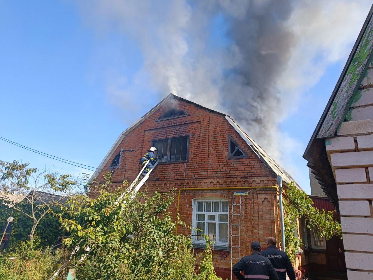 Через коротке замикання у Козятині горів будинок (Фото)