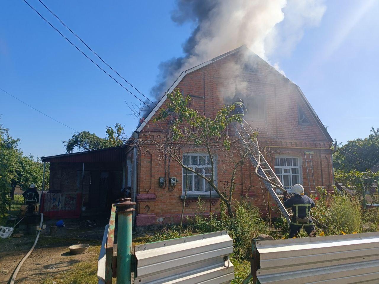 Через коротке замикання у Козятині горів будинок (Фото)