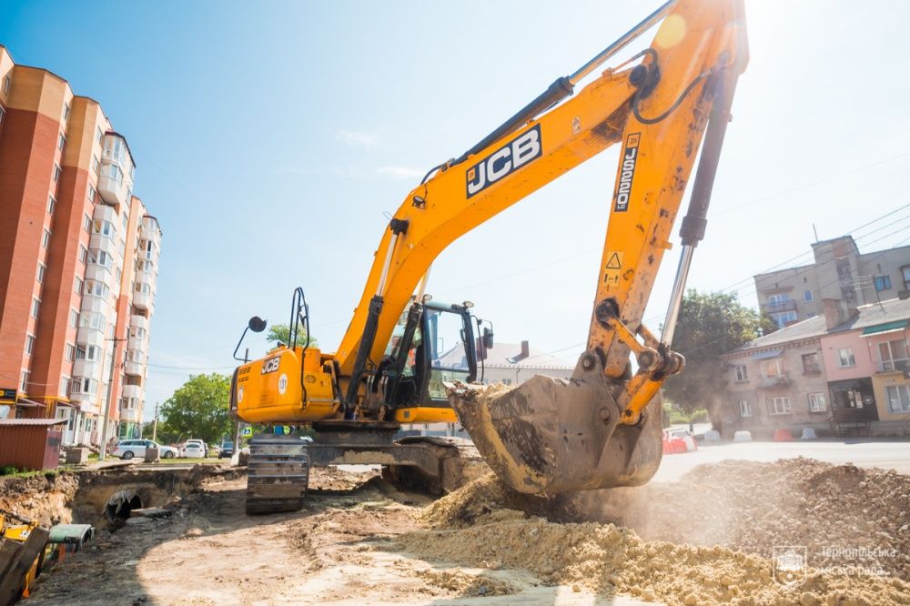 Новини Тернополя - фото з На вул. Галицькій триває будівництво дощового колектора. Що вже зробили