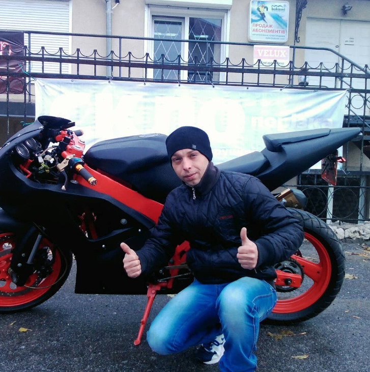 Новини Тернополя - фото з Не дожив до свого 37-го дня народження. У Тернополі поховали захисника Артура Шараськіна