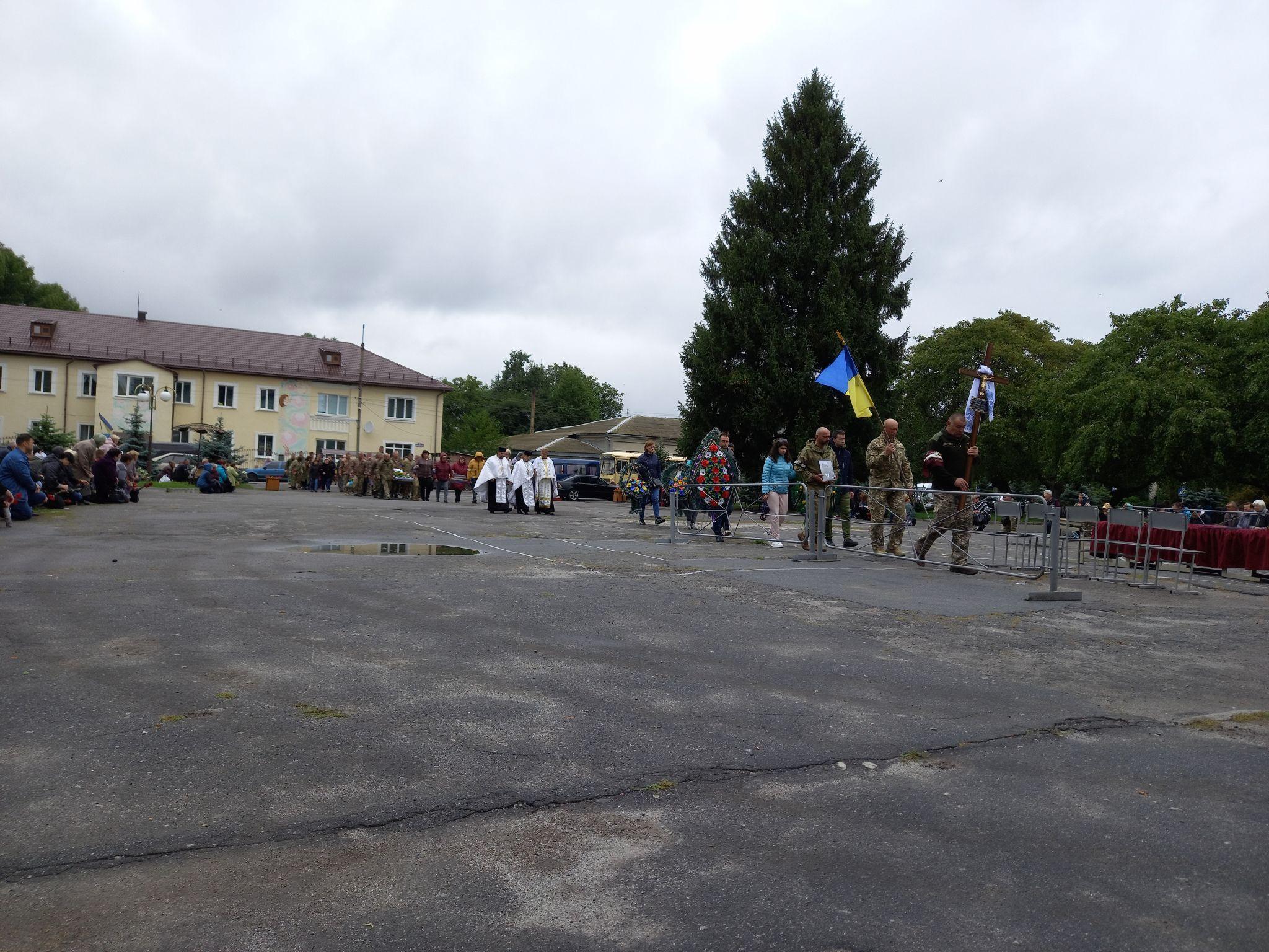 Новини Козятина - фото з Козятин провів в останню путь Героя Романа Береговича