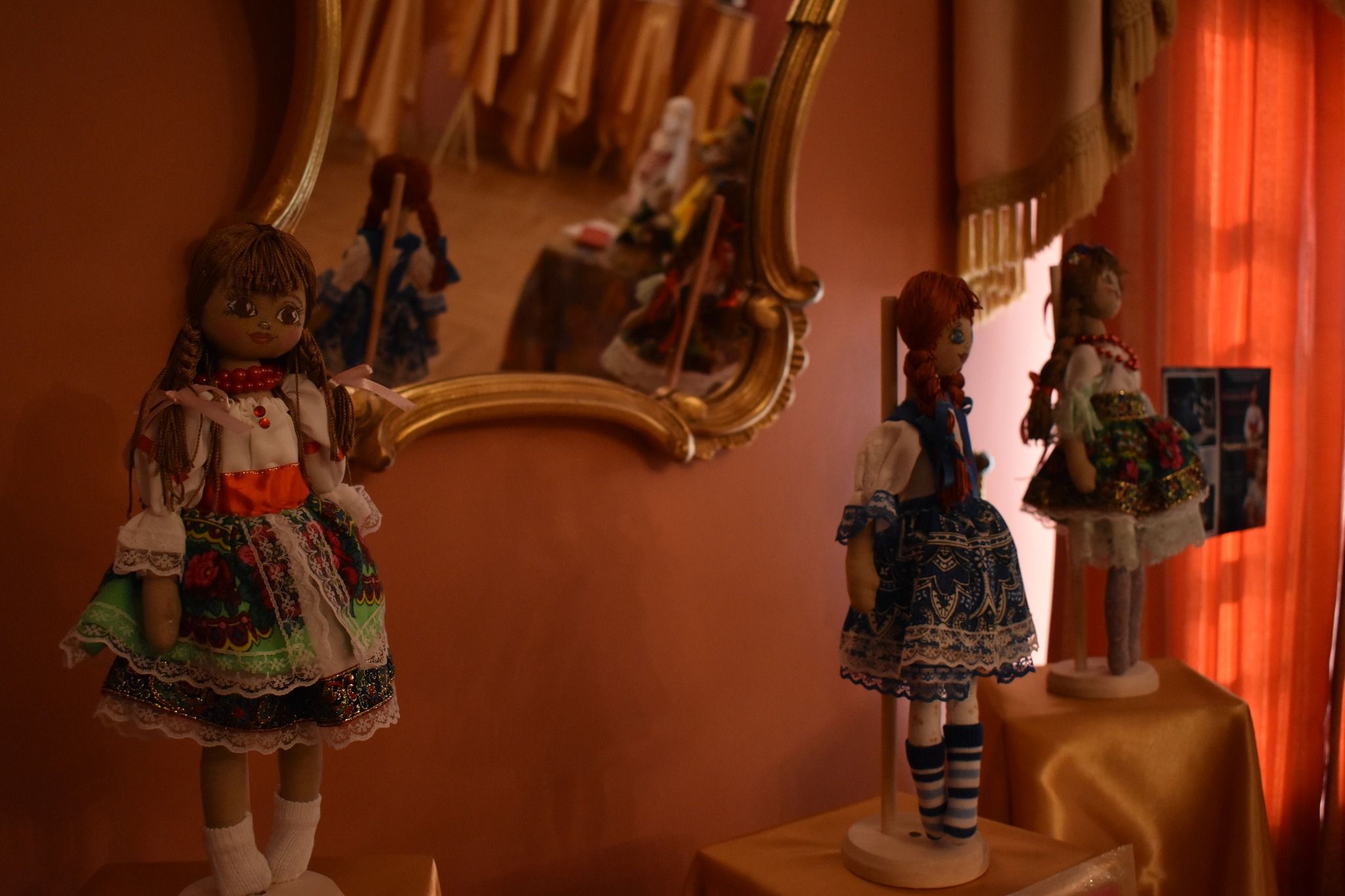 Новини Тернополя - фото з Ляльки-берегині, месниці, суворі та грізні: у Кременці триває Всеукраїнський фестиваль «Лялькове диво»