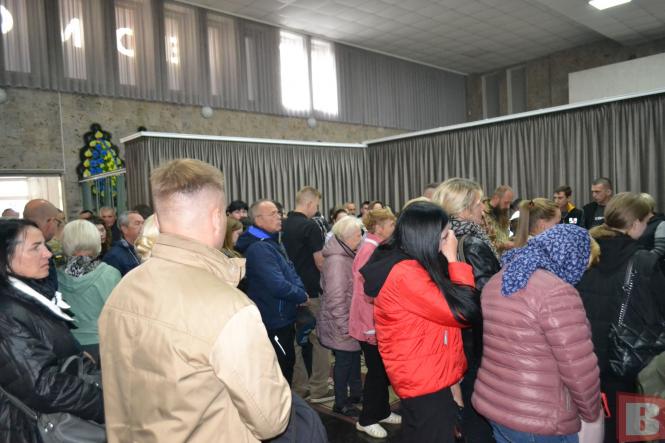 Новини Хмельницького - фото з “Влітку лише одружився”. Хмельничани попрощались з 24-річним Тарасом Садовніком