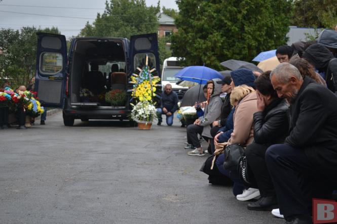Новини Хмельницького - фото з “Влітку лише одружився”. Хмельничани попрощались з 24-річним Тарасом Садовніком