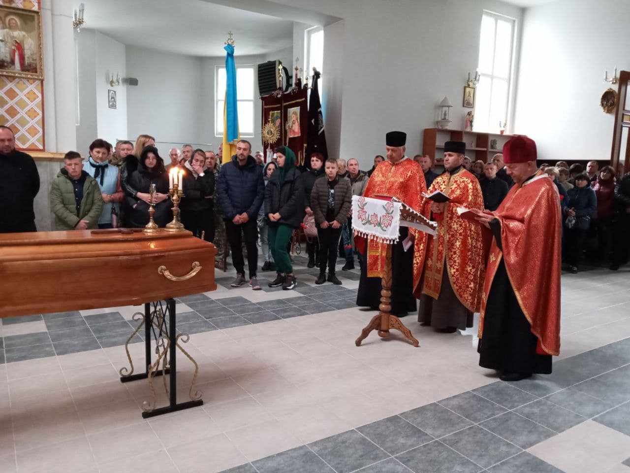 Новини Тернополя - фото з Загинули такими молодими… У Козівській ОТГ попрощались із двома бійцями – Григорієм Смачило і Дмитром Антикузом
