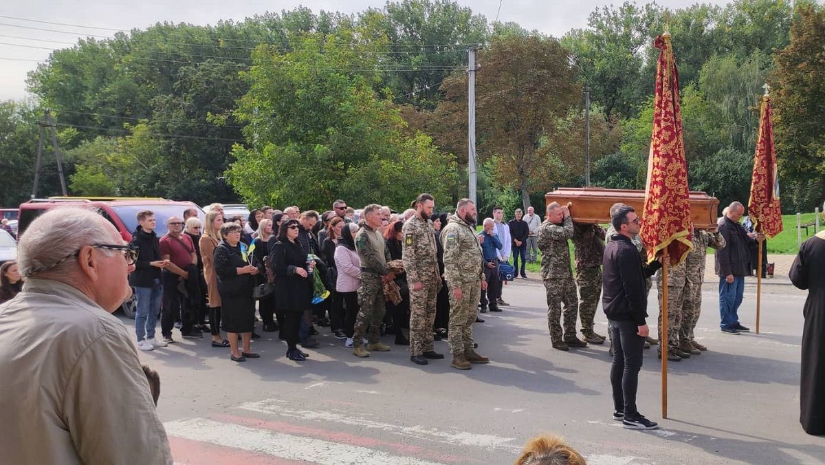 Новини Тернополя - фото з Ми — всі, хто тебе знав і любив, будемо вчитися жити без тебе… Прощаються з Василем Мармусом