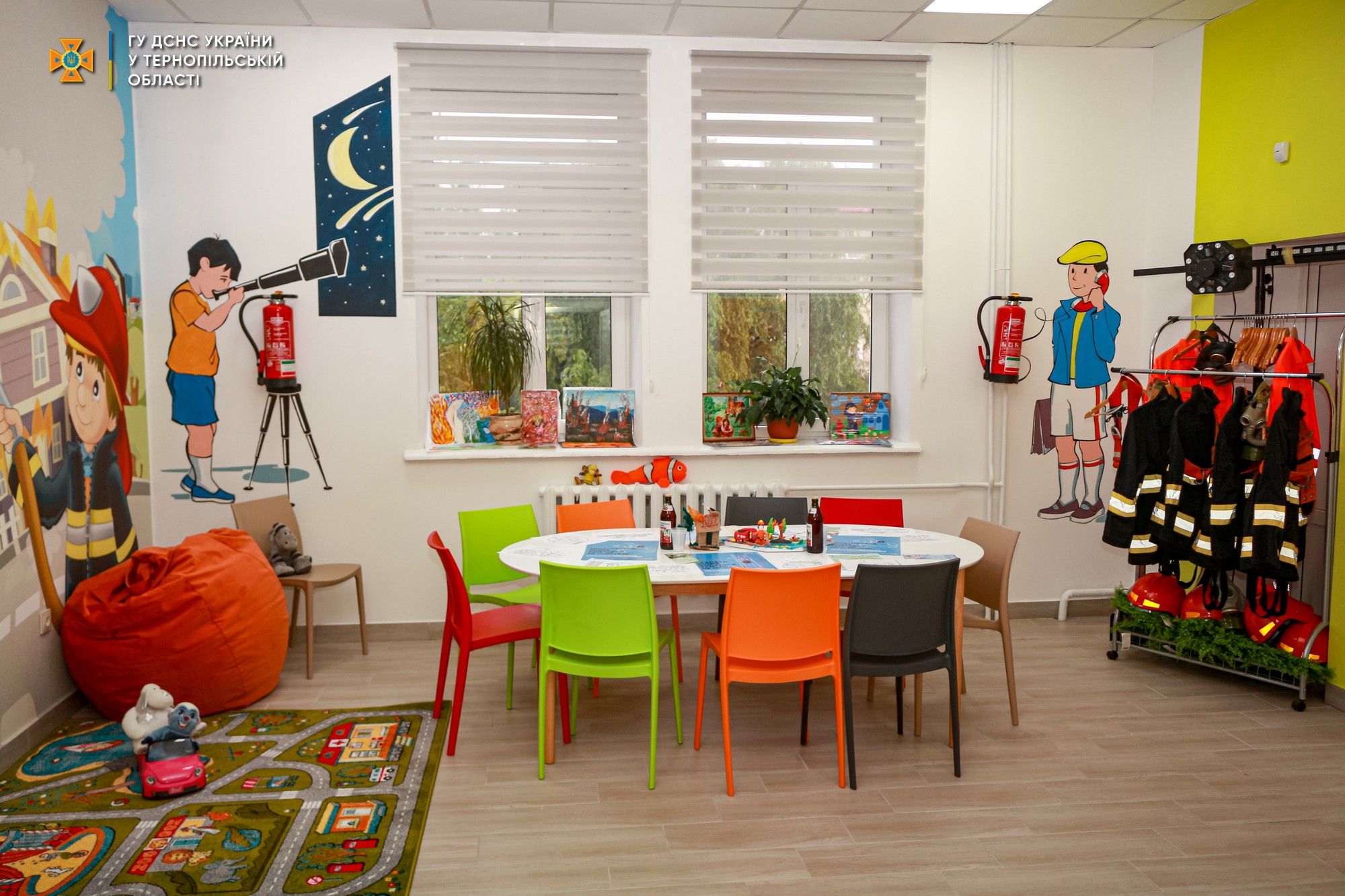 Новини Тернополя - фото з День рятівника у Тернополі: присяга на службу, нагородження та відкриття кімнати пожежної безпеки