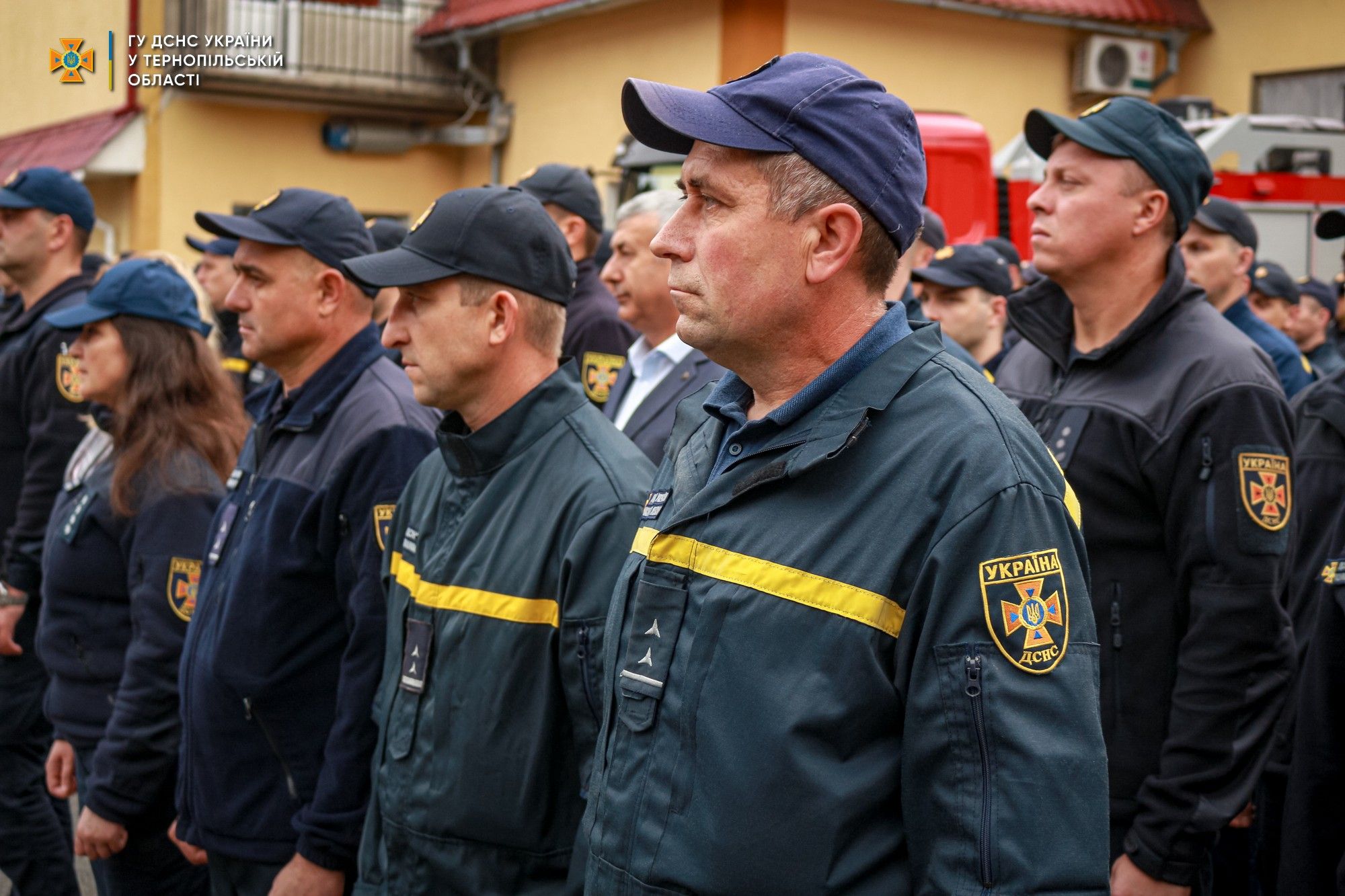 Новини Тернополя - фото з День рятівника у Тернополі: присяга на службу, нагородження та відкриття кімнати пожежної безпеки
