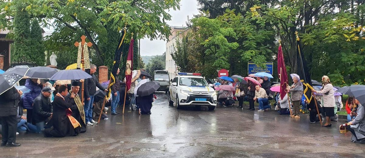 Новини Тернополя - фото з Дякую за те, що ми в тилу можемо жити і спати спокійно. Прощаються з Володимиром Сакалюком