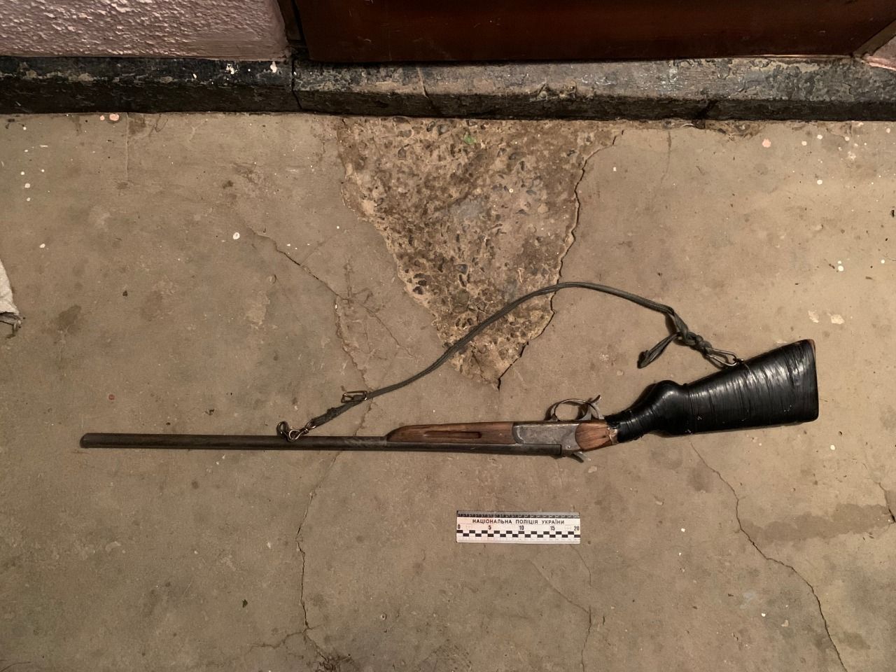 Новини Хмельницького - фото з На Віньковеччині чоловік з рушниці розстріляв авто брата