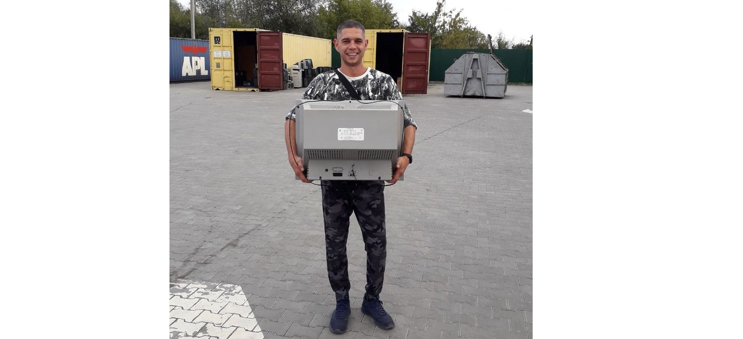 Новини Хмельницького - фото з Побутову техніку з Центру управління відходами віддають в користування переселенцям