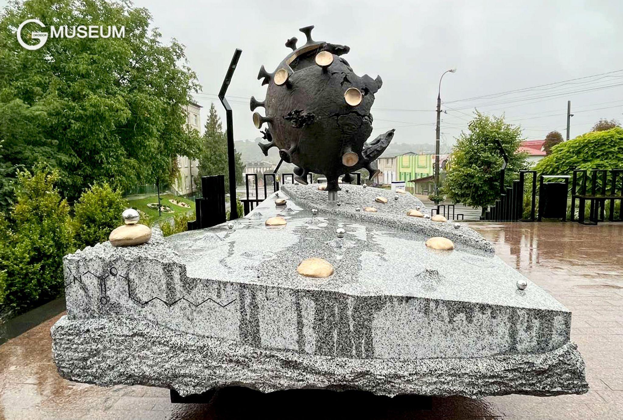 Новини Хмельницького - фото з У Городку з’явився пам’ятник коронавірусу