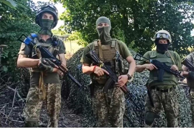 Новини Вінниці - фото з Протест біля центрального ринку та інше важливе за 19 вересня у Вінниці «Давай спробуй, це ж фігня». Як «павучки» у Шаргороді навчили киянку плести сітки, тепер робить це у столиці