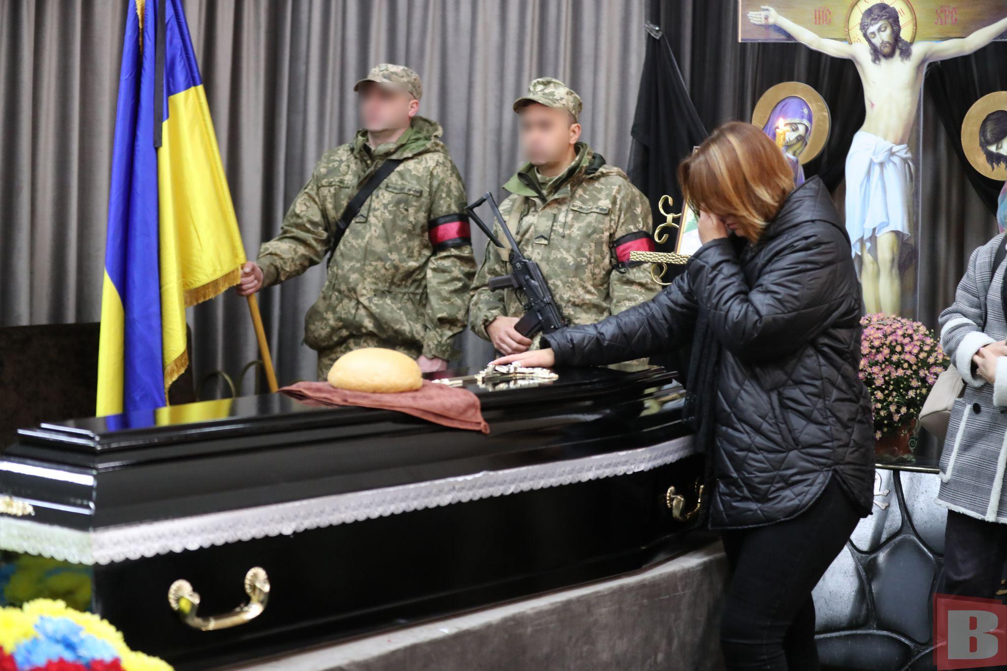 Новини Хмельницького - фото з “Казав, що обов’язково повернеться”. У Хмельницькому попрощалися із Генадієм Стерницьким