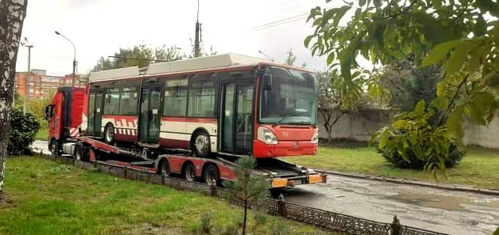 Новини Тернополя - фото з У тернопільському депо поповнення: доставили новий тролейбус Skoda (ФОТО ДНЯ)