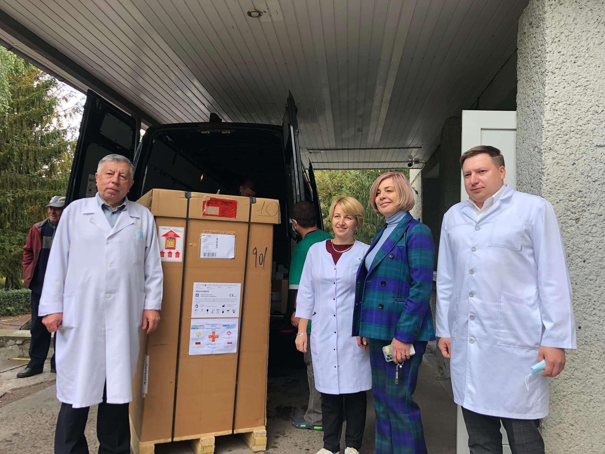 Новини Тернополя - фото з В обласні дитячій лікарні з'явився сучасний інкубатор для новонароджених