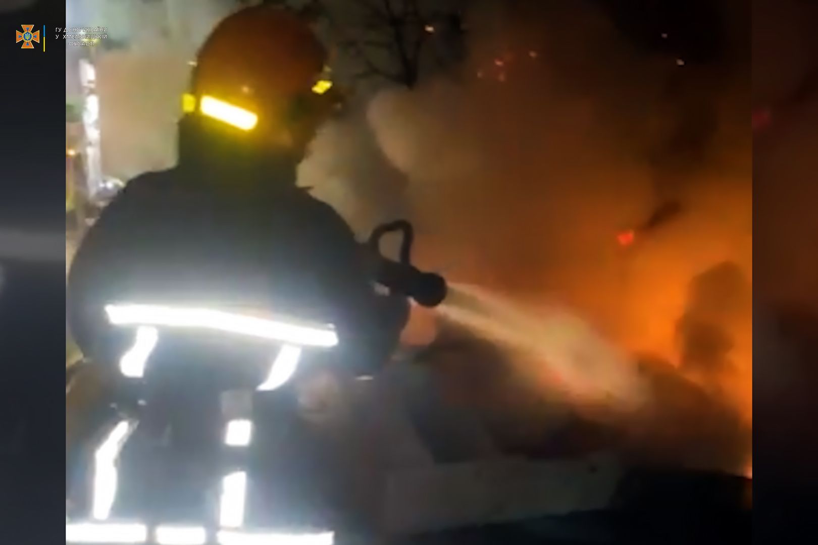 Новини Хмельницького - фото з У Гречанах загорівся матрац в багатоповерхівці: викликали пожежників(ФОТО)