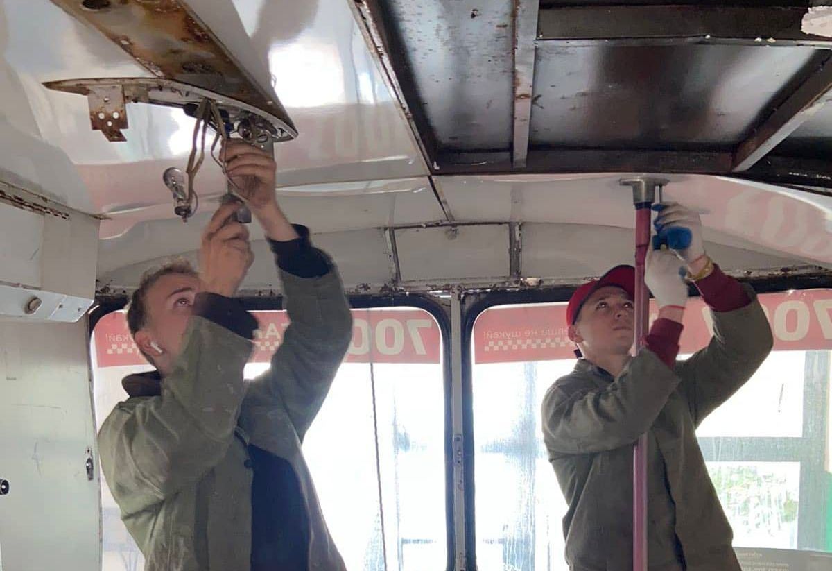 Новини Хмельницького - фото з Студенти 11 училища ремонтуватимуть тролейбуси “Електротрансу” (ФОТО)