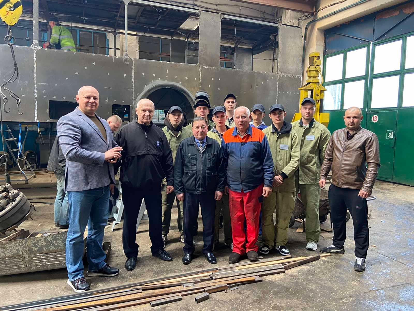 Новини Хмельницького - фото з Студенти 11 училища ремонтуватимуть тролейбуси “Електротрансу” (ФОТО)