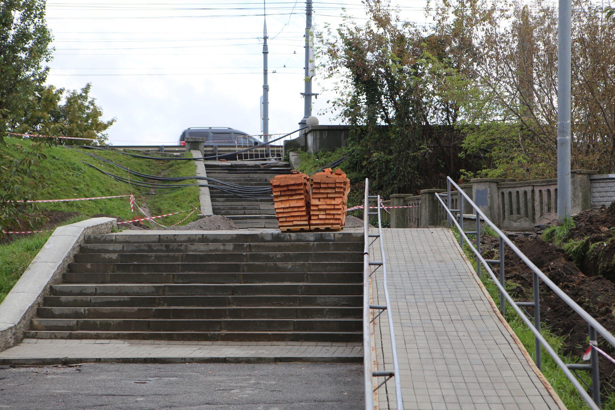 Новини Вінниці - фото з «Це триватиме ще кілька тижнів»: які роботи проводять на Центральному мосту та на площі Героїв Чорнобиля