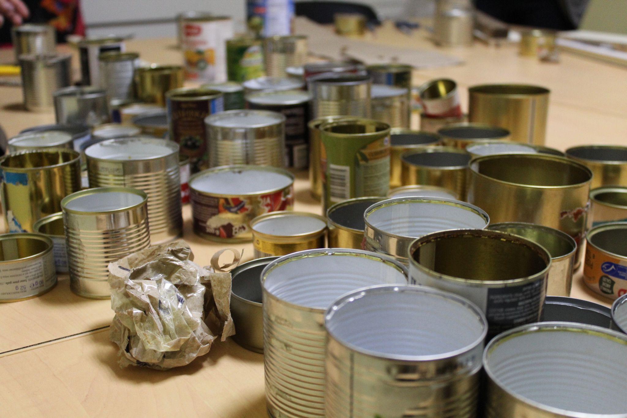 Новини Тернополя - фото з Нашим захисникам потрібне тепло. Допоможіть робити окопні свічки, аби зігріти воїнів (РЕПОРТАЖ)