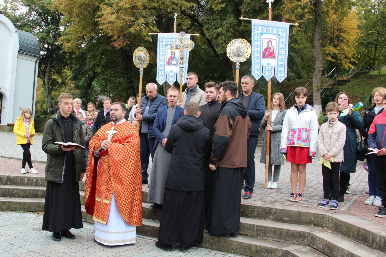 Новини Тернополя - фото з На Тернопільщині відбулась проща до Зарваниці з нагоди Дня усиновлених