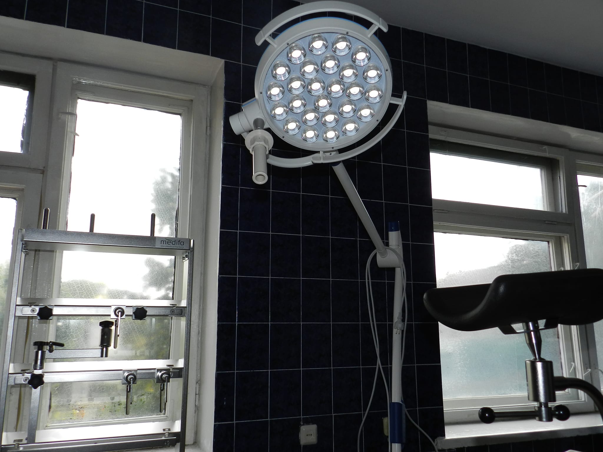 Новини Тернополя - фото з Тернопільська міська лікарня №2 отримала новий операційний стіл та лампу (ФОТО)