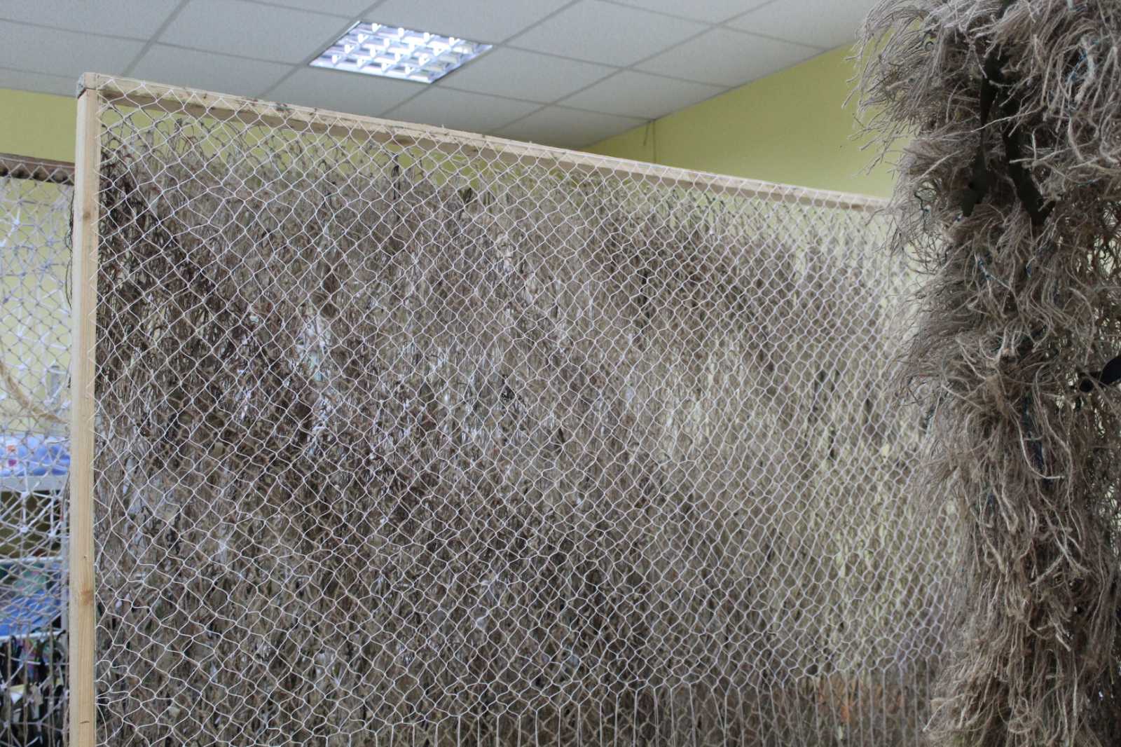 Новини Тернополя - фото з На кікімору – шнурок з водяних фільтрів. Як шиють амуніцію й захисне спорядження для ЗСУ?