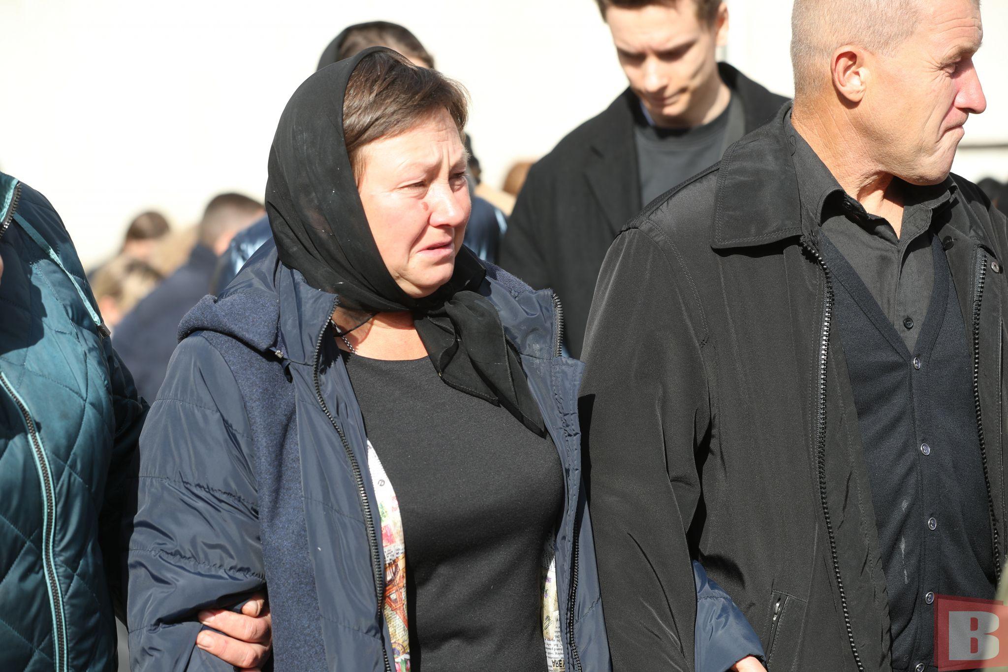 Новини Хмельницького - фото з Хмельницький вчитель загинув на війні. Попрощалися з військовим Павлом Жуком